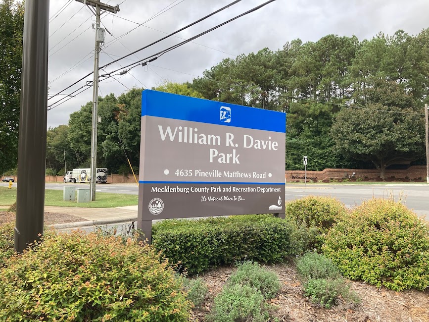 William R. Davie Park (Davie Dog Park) dog park